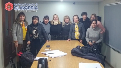 Cruzada solidaria entre la Subcomisión de damas y el Tejetón Solidario - Bomberos Voluntarios de Olavarría